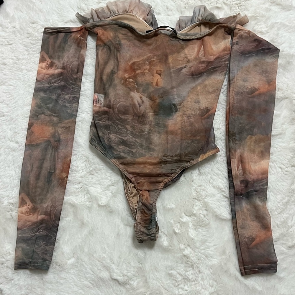 Elegant Off-Shoulder Ruched Bodysuit - Picture 3 of 4